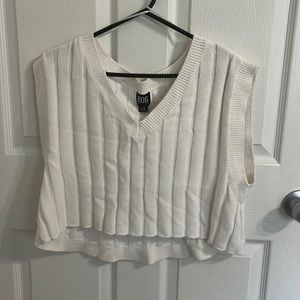 urban outfitters cropped sweater vest